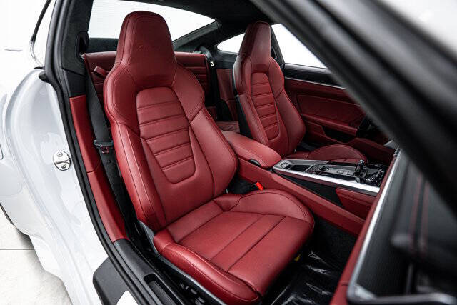 2024 Porsche 911 Turbo S