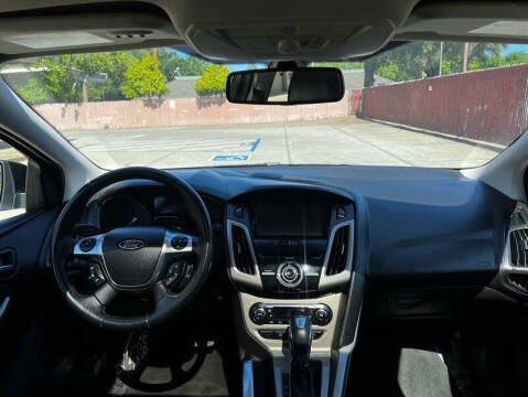 2012 Ford Focus SEL