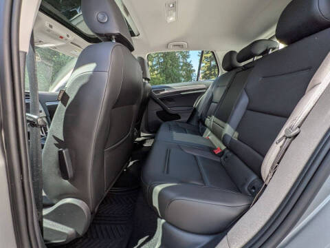 2016 Volkswagen Golf TSI SE