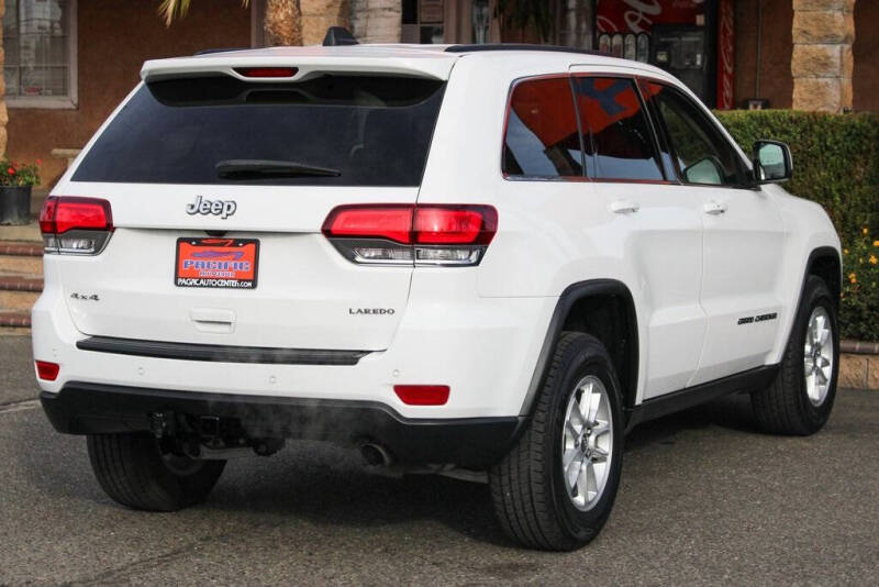 2020 Jeep Grand Cherokee Laredo