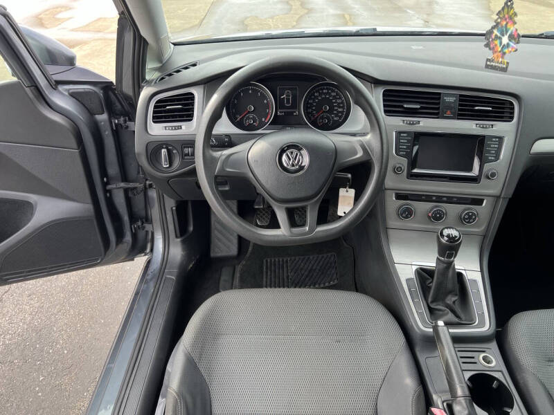 2015 Volkswagen Golf TSI S