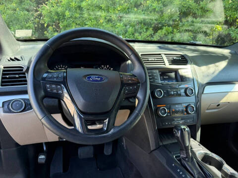 2018 Ford Explorer