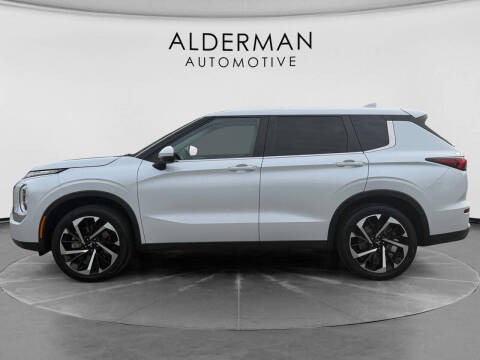 2022 Mitsubishi Outlander ES
