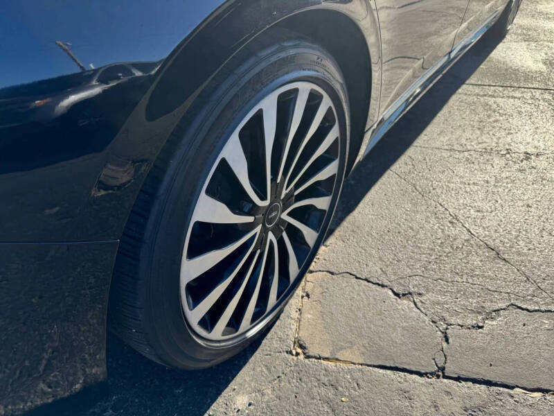 2017 Lincoln Continental Black Label