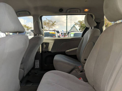 2014 Toyota Sienna L 7-Passenger