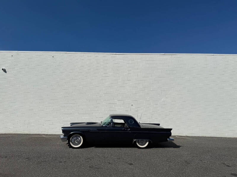 1957 Ford Thunderbird