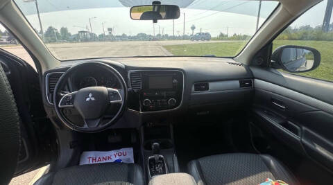 2015 Mitsubishi Outlander SE