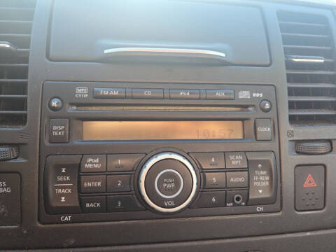 2011 Nissan Versa 1.8 SL