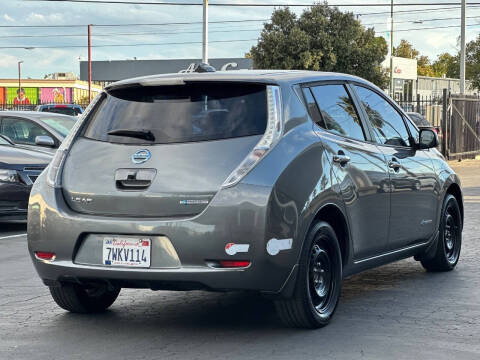 2014 Nissan LEAF SL