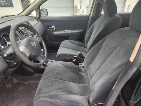 2011 Nissan Versa 1.8 S