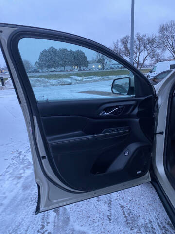 2017 GMC Acadia SLT-1