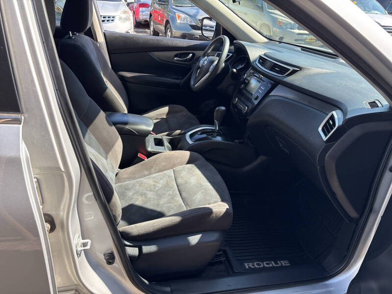 2015 Nissan Rogue SV