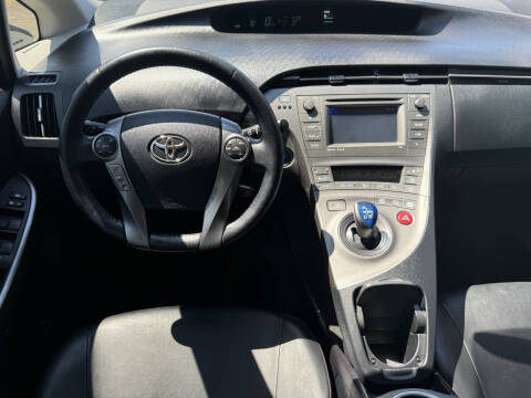 2013 Toyota Prius Three
