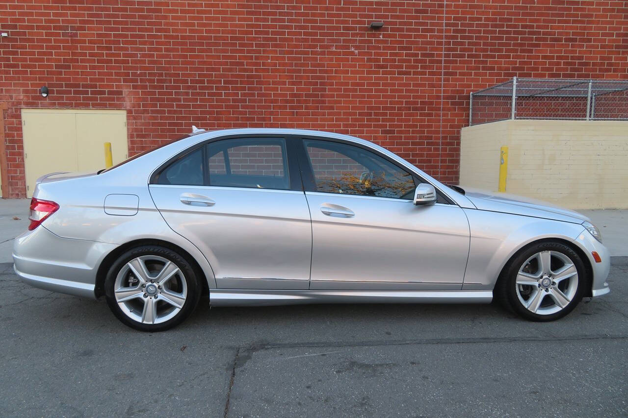 2011 Mercedes-Benz C-Class for sale at The Car Vendor LLC in Bellflower, CA