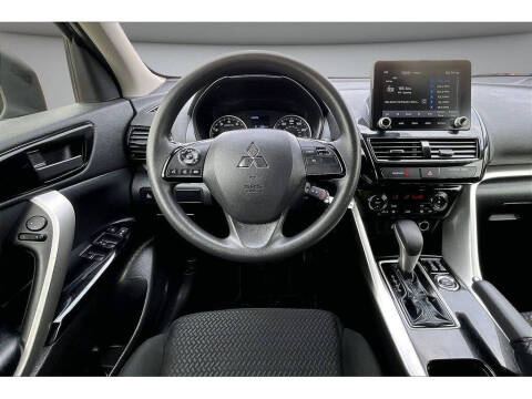 2023 Mitsubishi Eclipse Cross LE