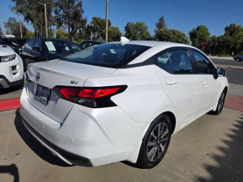 2022 Nissan Versa SV