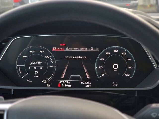 2022 Audi e-tron quattro Premium