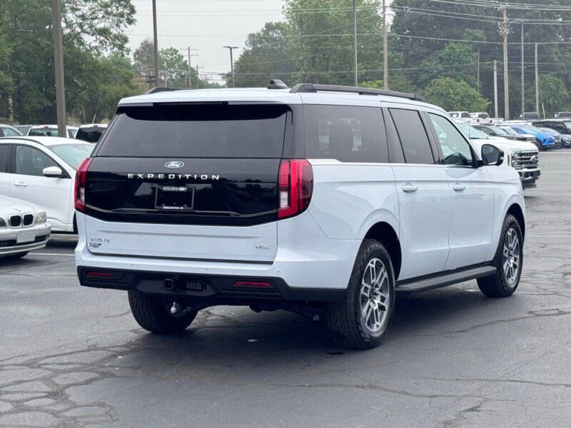 2026 Ford Expedition MAX Active