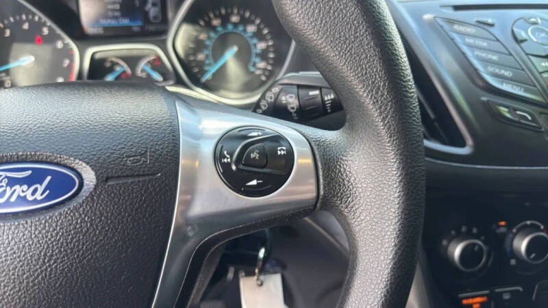 2016 Ford Escape S