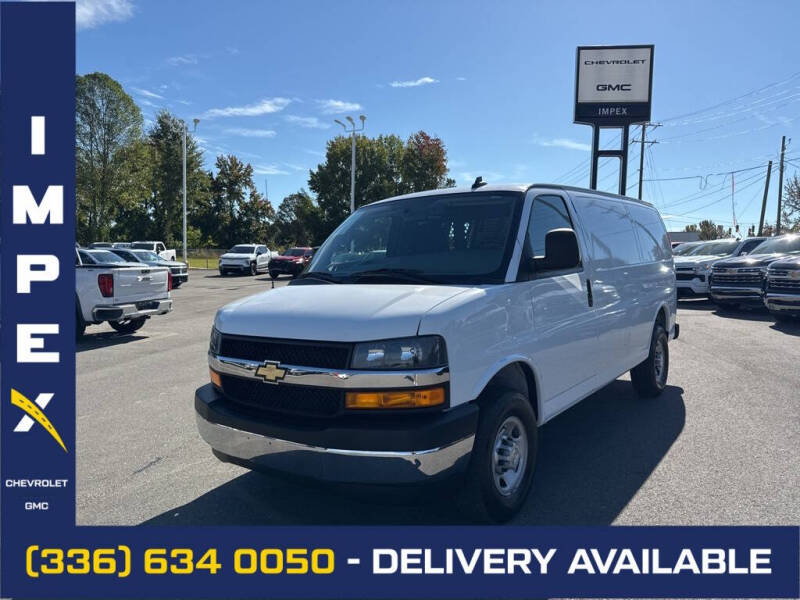 2023 Chevrolet Express Cargo Work Van's photo