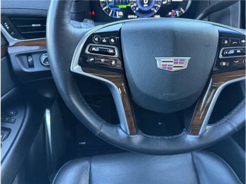 2017 Cadillac Escalade Luxury