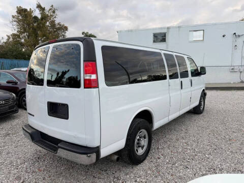 2017 Chevrolet Express LT 3500