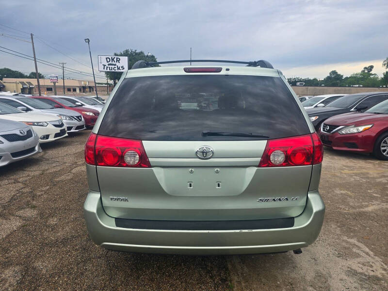 2006 Toyota Sienna LE 7 Passenger