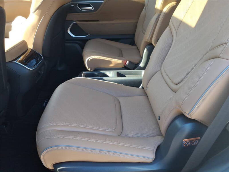 2026 Infiniti QX80 Luxe