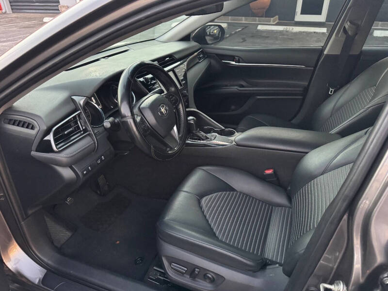 2019 Toyota Camry SE