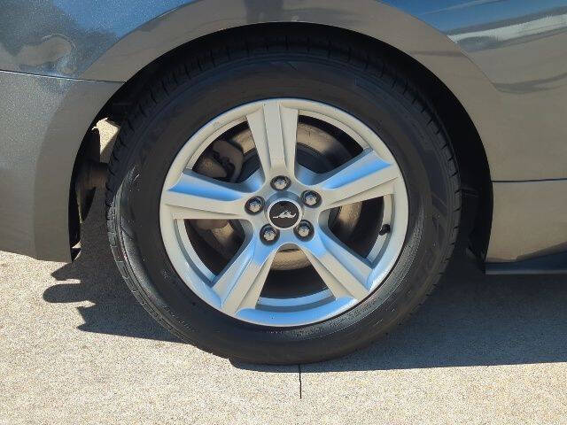 2017 Ford Mustang V6