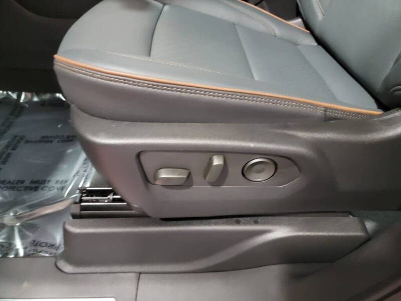 2025 GMC Yukon XL AT4