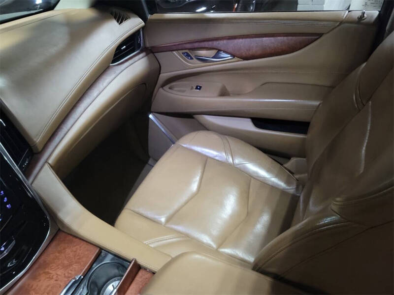 2015 Cadillac Escalade Platinum