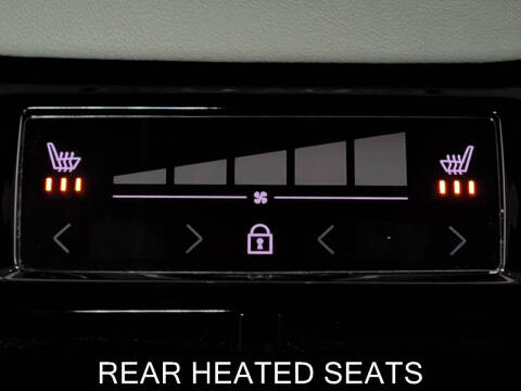 2024 Volvo XC60 B5 Ultimate Dark Theme