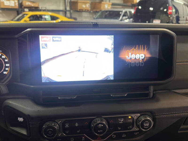 2024 Jeep Gladiator Mojave X