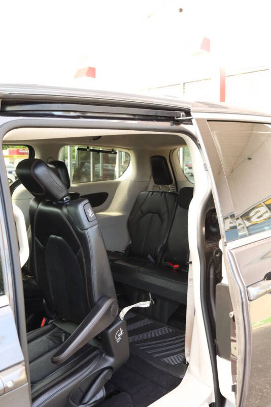 2018 Chrysler Pacifica Touring L