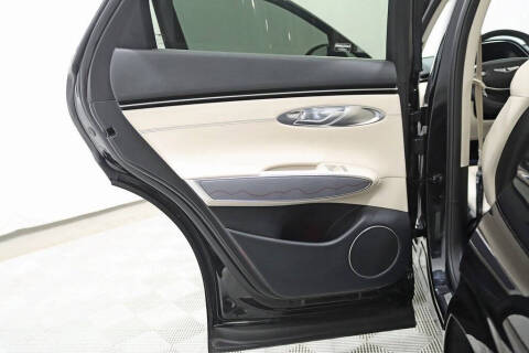 2024 Genesis GV70 2.5T Standard