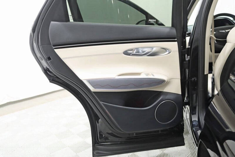 2024 Genesis GV70 2.5T Standard