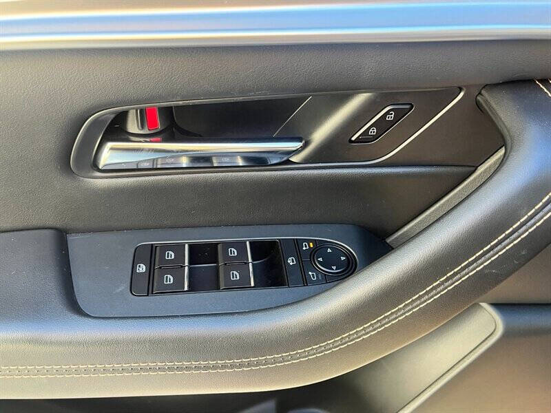 2025 Mazda CX-70 Plug-in Hybrid Premium Plus