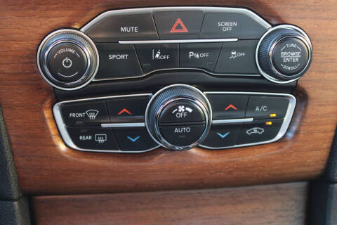 2017 Chrysler 300 C Platinum