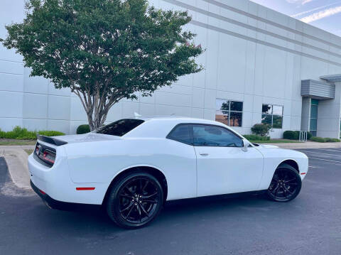 2018 Dodge Challenger SXT Plus