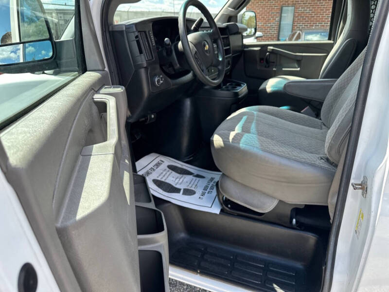 2017 Chevrolet Express 2500