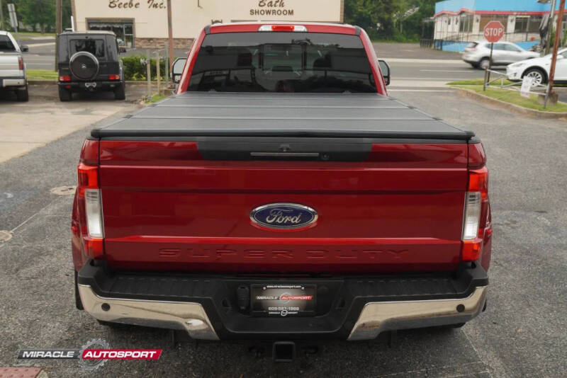 2017 Ford F-350 Super Duty Lariat