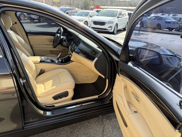 2015 BMW 5 Series 528i