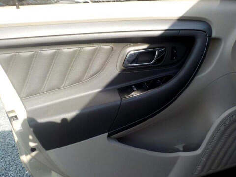 2011 Ford Taurus SEL