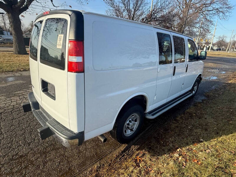 2024 Chevrolet Express 2500