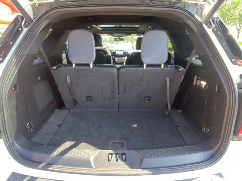 2022 Ford Explorer ST-Line