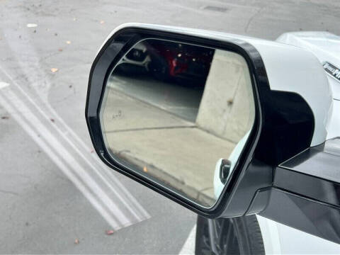 2025 Toyota Sequoia SR5