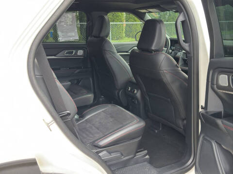2025 Ford Explorer ST