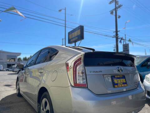 2014 Toyota Prius Two