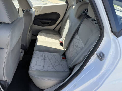 2013 Ford Fiesta SE